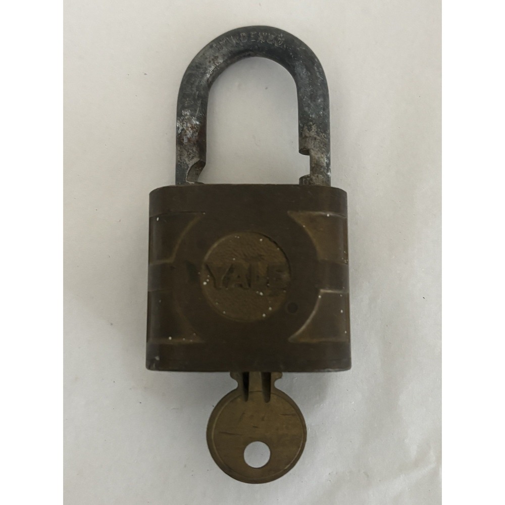 YALE Padlock With Original 1 Key Works Vintage Brass Lock USA 3" Large AGED